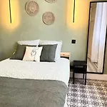 En Rez-de-villa - Parking Gratuit شقة *