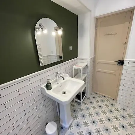 En Rez-de-villa - Parking Gratuit Apartmán